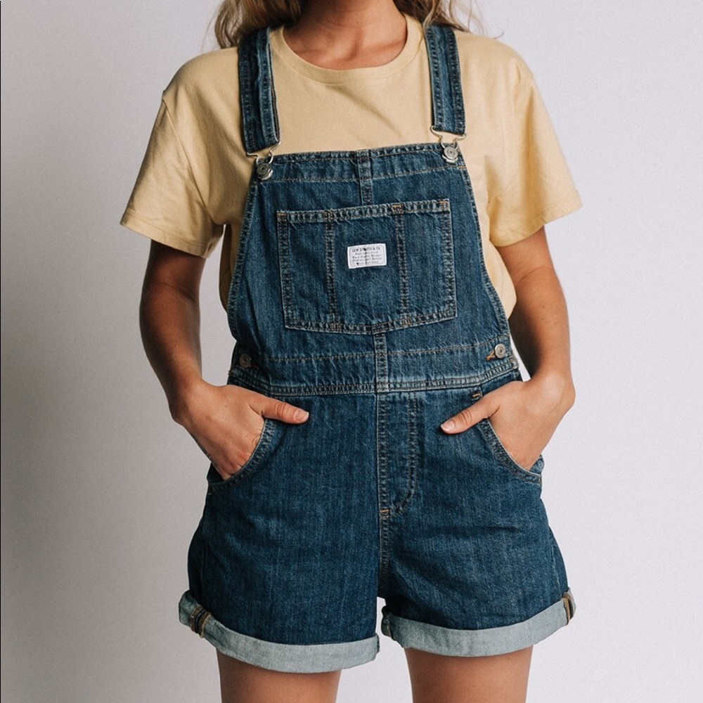 NWT Levis short overalls